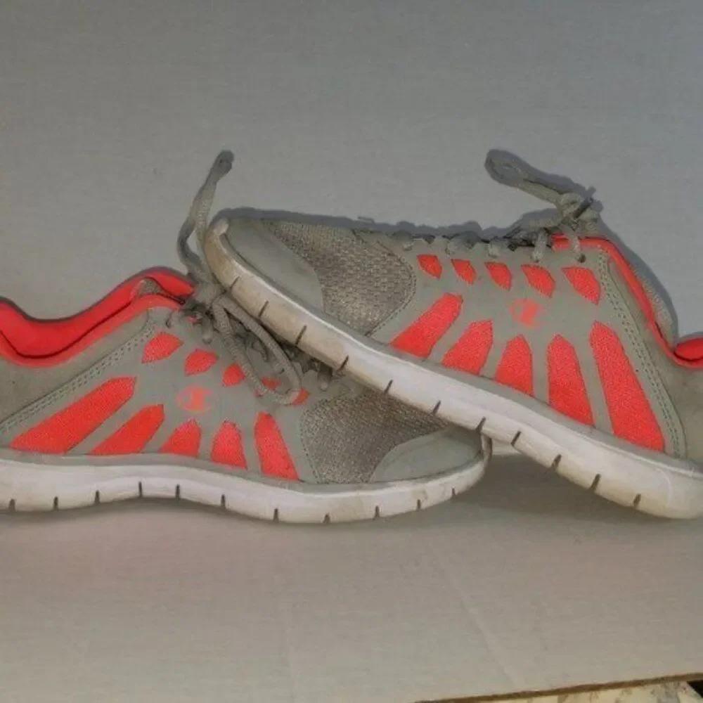 Champion Sneaker Shoe Running Athletic KIDS BOYS GIRLS Youth KIDS Size 5